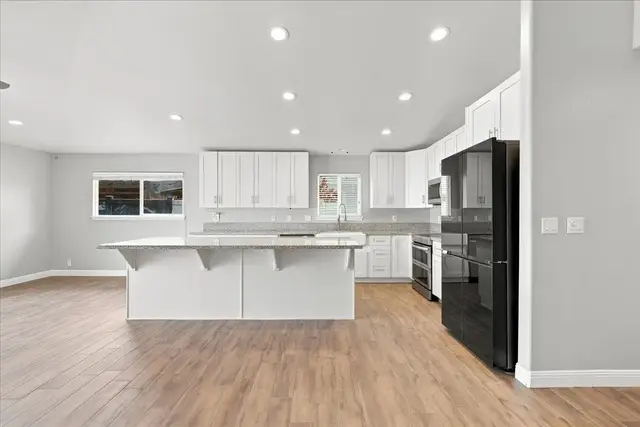 Listing Image for 53 Polale St 20 of 50