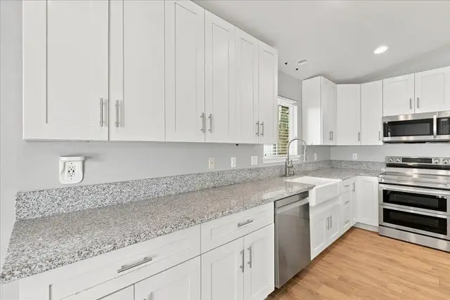 Listing Image for 53 Polale St 23 of 50