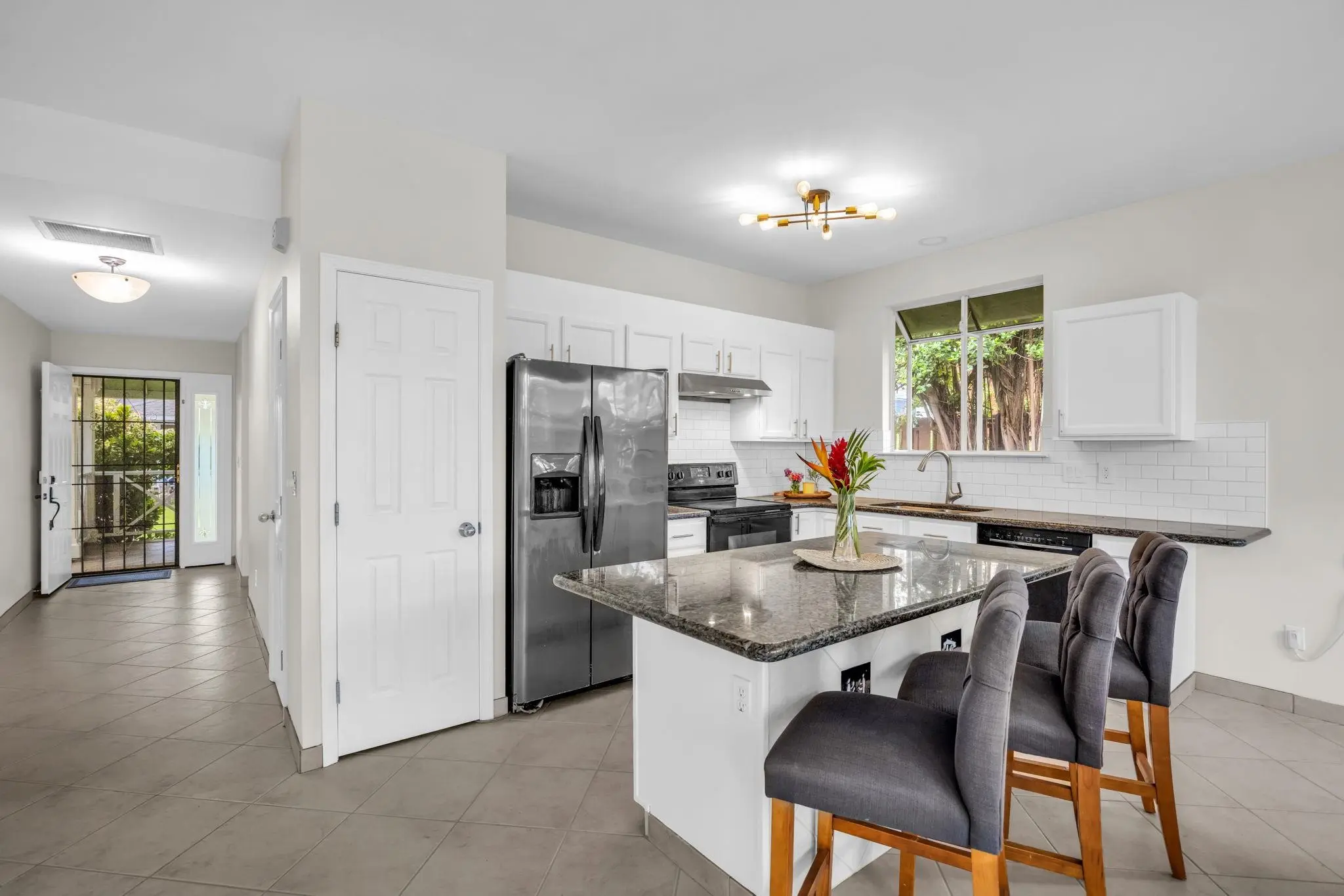 192 Poniu Cir, Wailuku