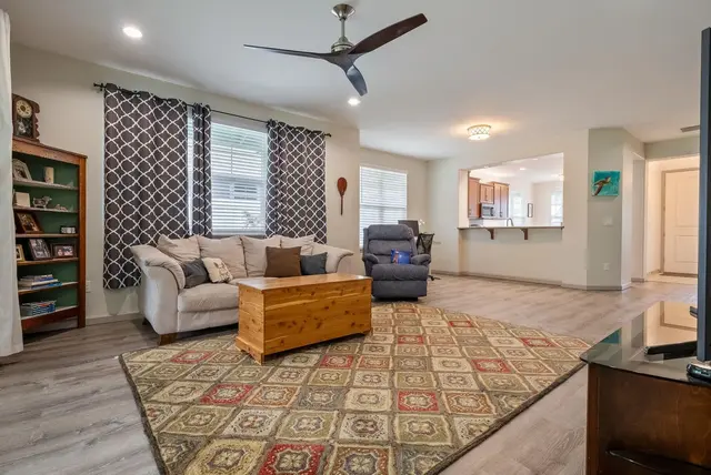 Listing Image for 47 Olina St 14 of 36