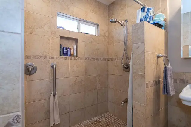 Listing Image for 650 Kaulu Pl 14 of 50