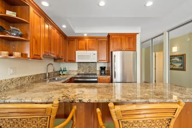 Listing Image for 3543 Lower Honoapiilani Rd J202 4 of 26