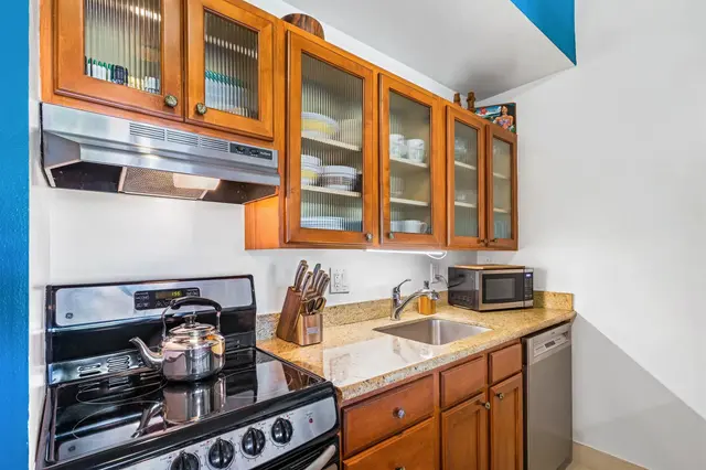Listing Image for 5315 Lower Honoapiilani Rd F-252 12 of 36