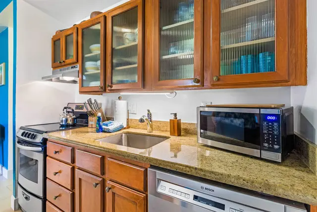 Listing Image for 5315 Lower Honoapiilani Rd F-252 16 of 36