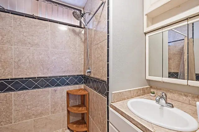Listing Image for 3660 Lower Honoapiilani Rd 411 12 of 22