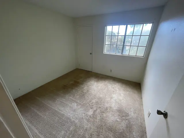 Listing Image for 140 Uwapo Rd 11-101 11 of 25