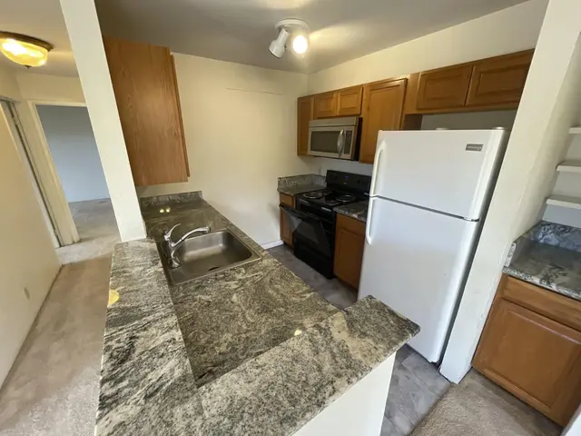 Listing Image for 140 Uwapo Rd 11-101 3 of 25