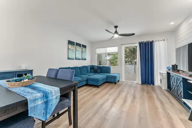 Listing Image for 140 Hoomoku St 16 of 46