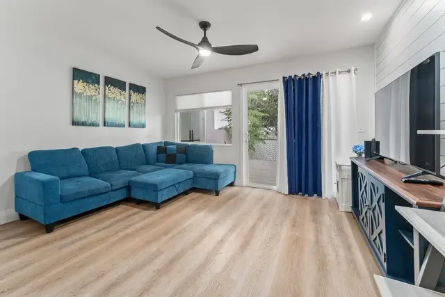 Listing Image for 140 Hoomoku St 18 of 46