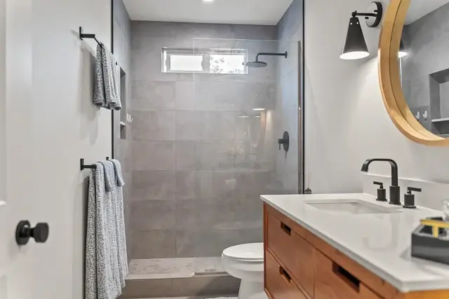 Listing Image for 140 Hoomoku St 26 of 46