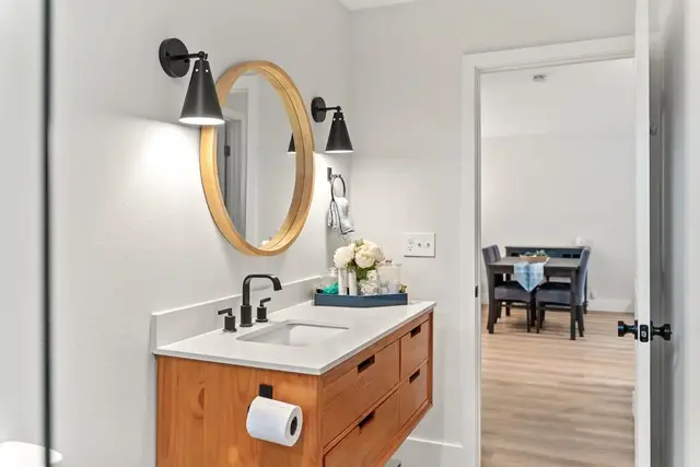 Listing Image for 140 Hoomoku St 29 of 46