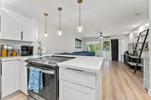 Listing Image for 140 Hoomoku St 8 of 46