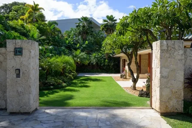 Listing Image for 19 Malukai Ln 4 8 of 45