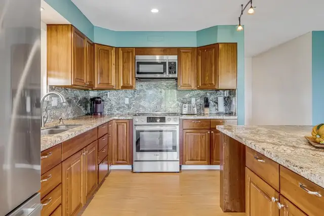 Listing Image for 859 Kai Hele Ku St B 15 of 36