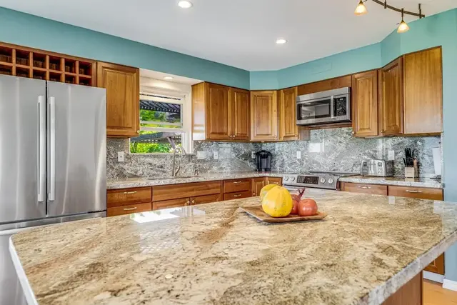 Listing Image for 859 Kai Hele Ku St B 16 of 36