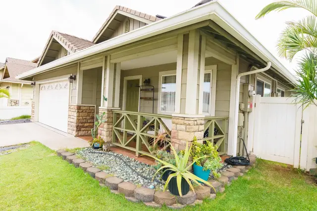 Listing Image for 198 Anamuli St 3 of 23