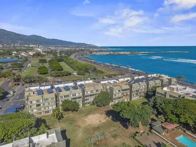 Listing Image for 111 Kahului Beach Rd D406 28 of 30