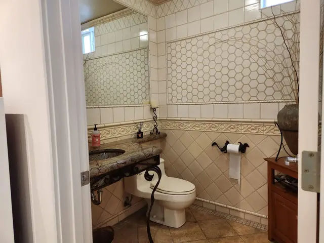 Listing Image for 874 Alua St 10 of 23