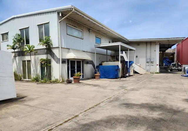 Listing Image for 874 Alua St 2 of 23