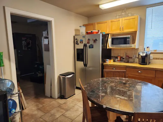 Listing Image for 874 Alua St 8 of 23