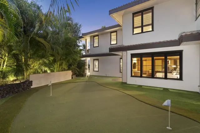 Listing Image for 15 Malukai Ln 3 10 of 49