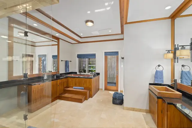 Listing Image for 15 Malukai Ln 3 17 of 49