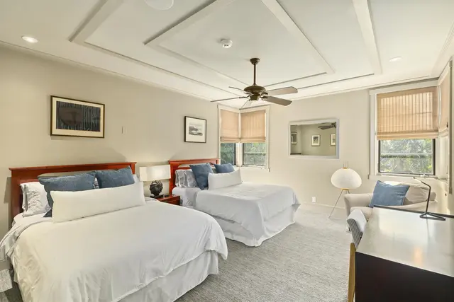 Listing Image for 15 Malukai Ln 3 28 of 49