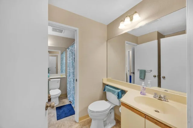 Listing Image for 140 Uwapo Rd 9-202 19 of 31