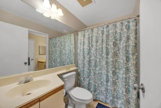 Listing Image for 140 Uwapo Rd 9-202 20 of 31