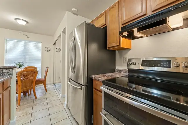 Listing Image for 480 Kenolio Rd 21-101 5 of 47