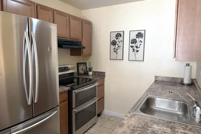 Listing Image for 480 Kenolio Rd 21-101 7 of 47