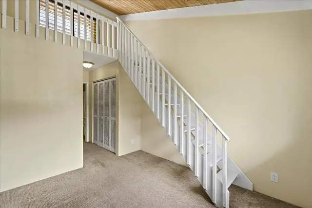 Listing Image for 2180 Vineyard St 308 10 of 41