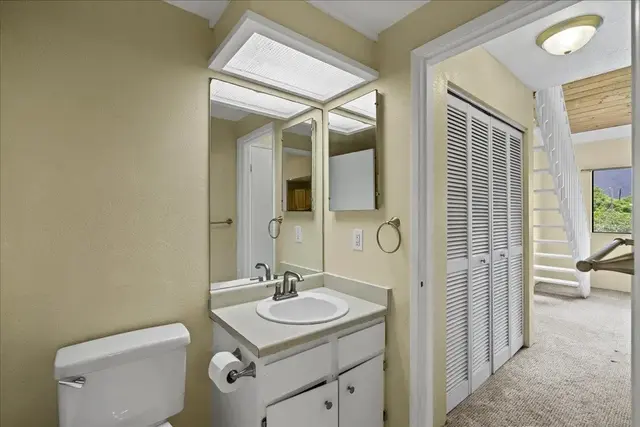 Listing Image for 2180 Vineyard St 308 11 of 41