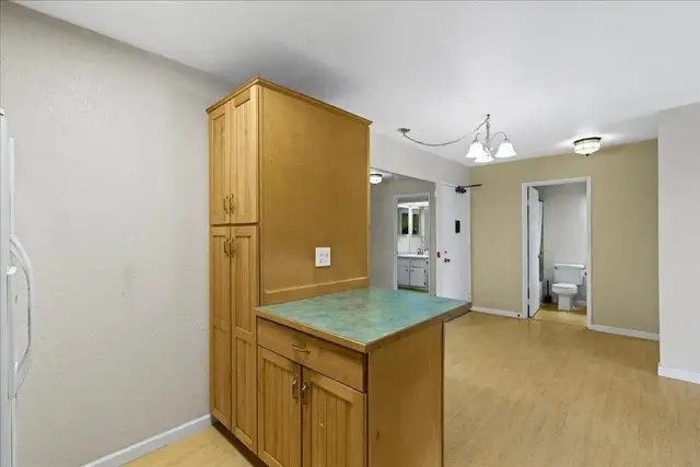 Listing Image for 2180 Vineyard St 308 18 of 41