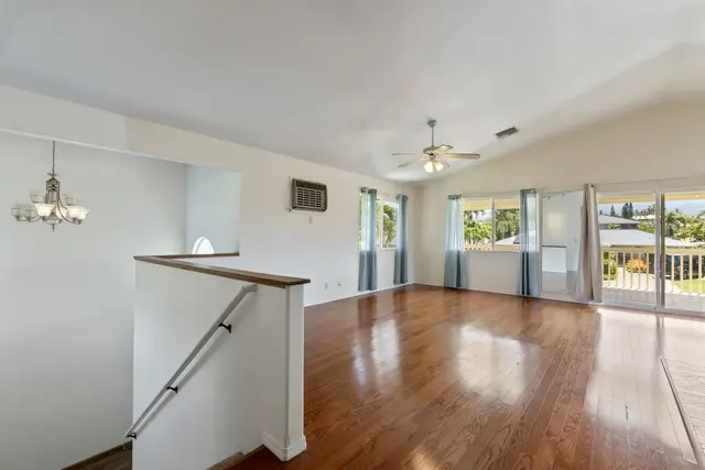 Listing Image for 2020 Paulele Pl 13 of 40