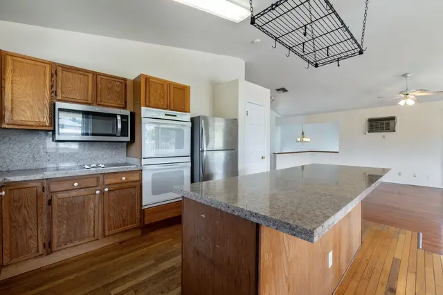 Listing Image for 2020 Paulele Pl 15 of 40