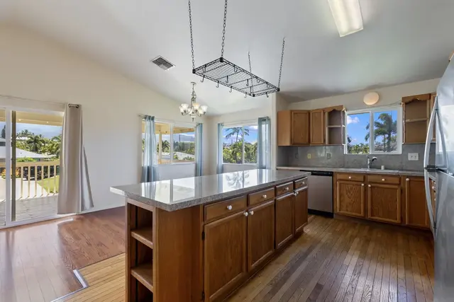 Listing Image for 2020 Paulele Pl 16 of 40