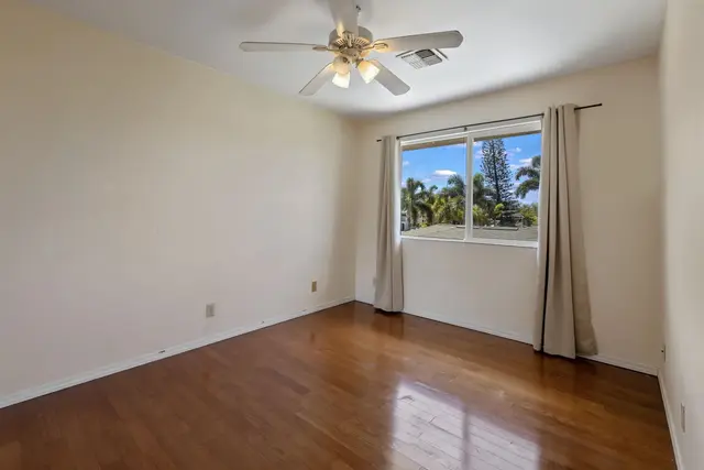 Listing Image for 2020 Paulele Pl 27 of 40