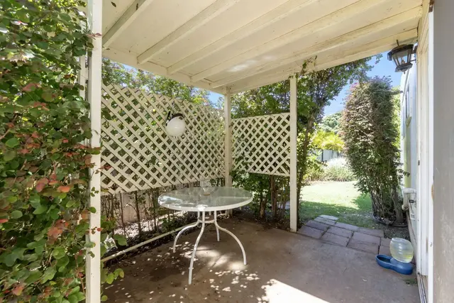 Listing Image for 2020 Paulele Pl 37 of 40