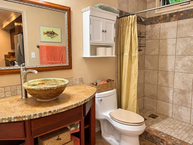 Listing Image for 100 Lio Pl N-4 18 of 37