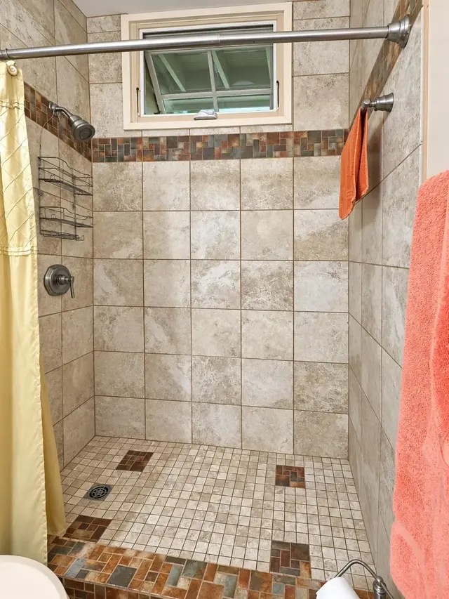Listing Image for 100 Lio Pl N-4 19 of 37