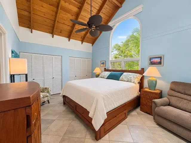 Listing Image for 100 Lio Pl N-4 22 of 37