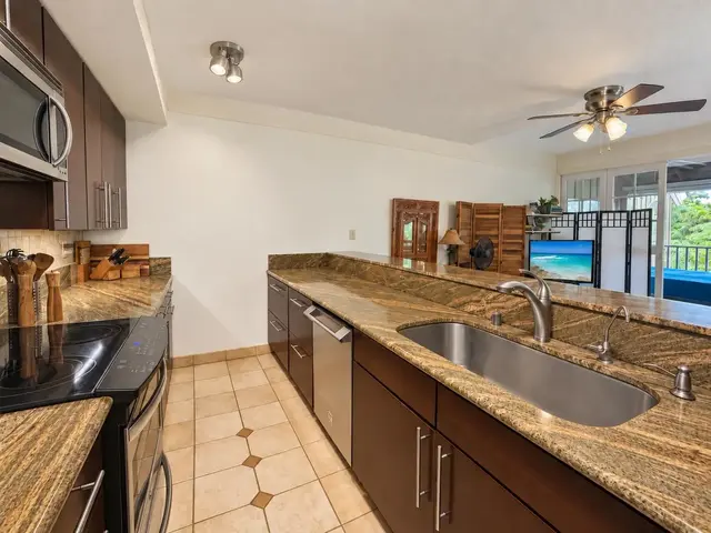 Listing Image for 100 Lio Pl N-4 8 of 37