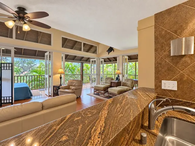Listing Image for 100 Lio Pl N-4 9 of 37