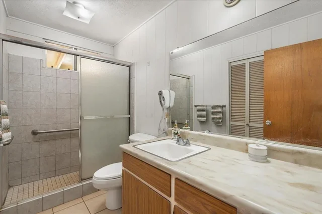 Listing Image for 275 Kenolio Rd 36 of 50