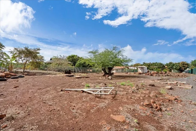 Listing Image for 275 Kenolio Rd 46 of 50