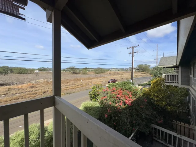 Listing Image for 140 Uwapo Rd 56-204 28 of 40