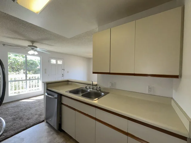 Listing Image for 140 Uwapo Rd 56-204 8 of 40