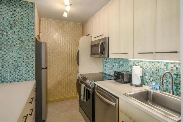 Listing Image for 2385 S Kihei Rd 405 14 of 37