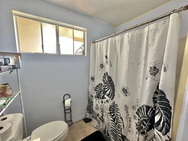 Listing Image for 924 Puuloa St 11 of 32